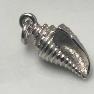 Sea shell sterling silver vintage pendant bracelet charm